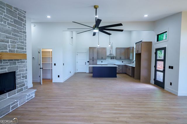 215 Brookhaven Drive, Blairsville, GA 30512