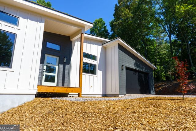 215 Brookhaven Drive, Blairsville, GA 30512