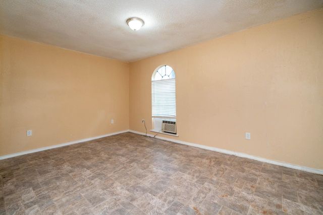 809 Herbert, Marshall, TX 75670