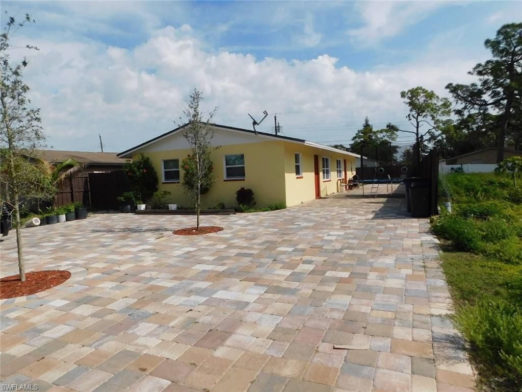 5529 6th AVE, FORT MYERS, FL 33907 — photo 2