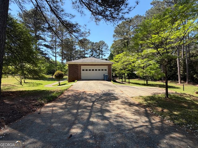 380 Burke Circle, Mcdonough, GA 30253