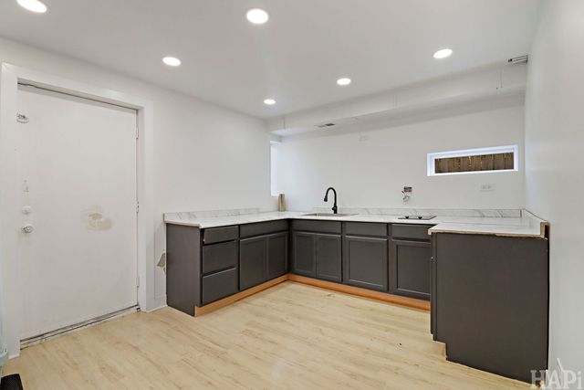 5338 W Kinzie Street, Chicago, IL 60644