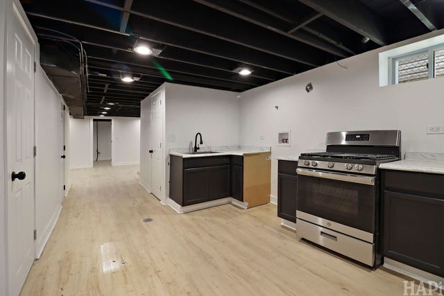 5338 W Kinzie Street, Chicago, IL 60644
