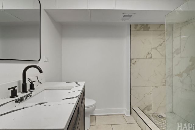 5338 W Kinzie Street, Chicago, IL 60644