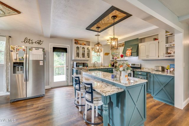 236 Keystone Drive, Blountville, TN 37617