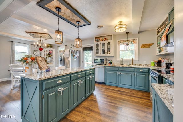 236 Keystone Drive, Blountville, TN 37617