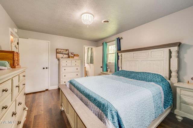 236 Keystone Drive, Blountville, TN 37617