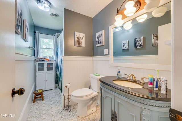 236 Keystone Drive, Blountville, TN 37617