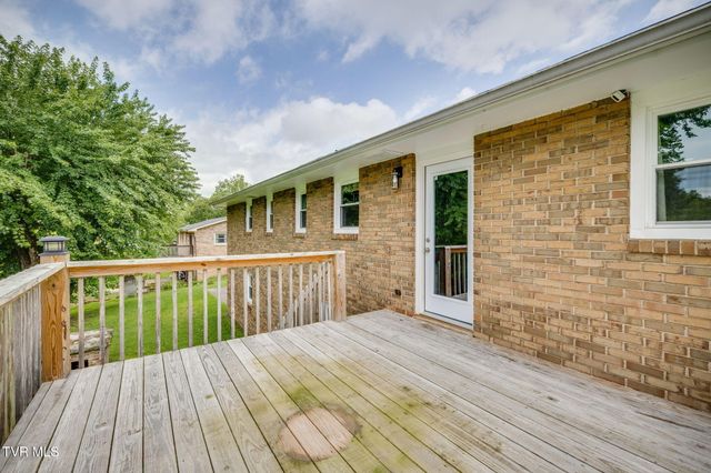 236 Keystone Drive, Blountville, TN 37617