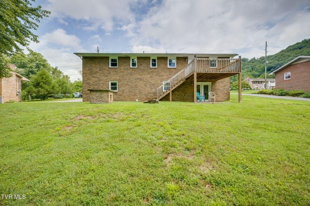 236 Keystone Drive, Blountville, TN 37617