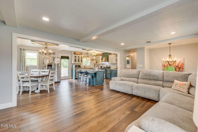 236 Keystone Drive, Blountville, TN 37617