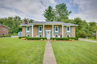 236 Keystone Drive, Blountville, TN 37617