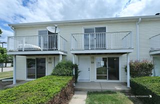 521 Meadow Green Lane 521, Round Lake Beach, IL 60073