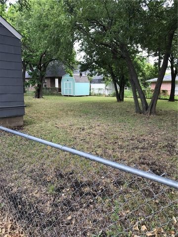1313 E 16th Street, Plano, TX 75074