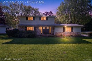 1254 Heathercrest Drive, Flint Charter Township, MI 48532