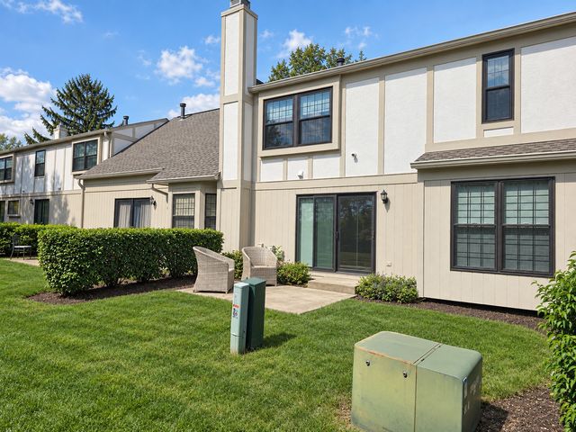 4587 Olmstead Drive, Hoffman Estates, IL 60192