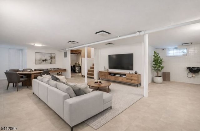 1 Midland Pl, Newark City, NJ 07106