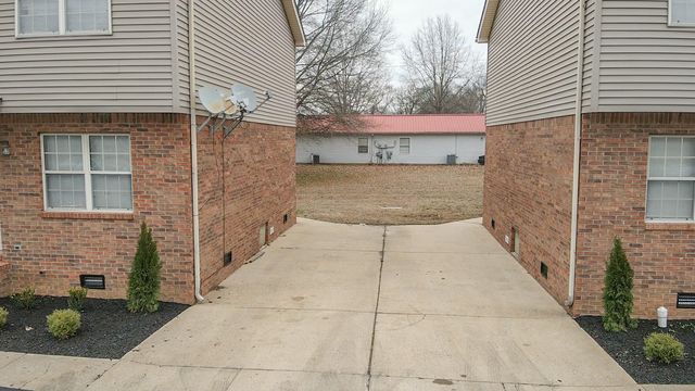 587 Baker Rd, Martin, TN 38237