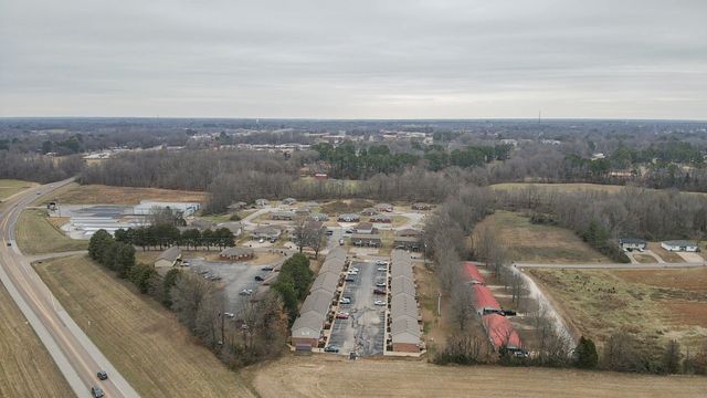 587 Baker Rd, Martin, TN 38237