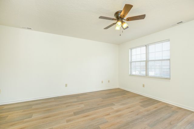 587 Baker Rd, Martin, TN 38237