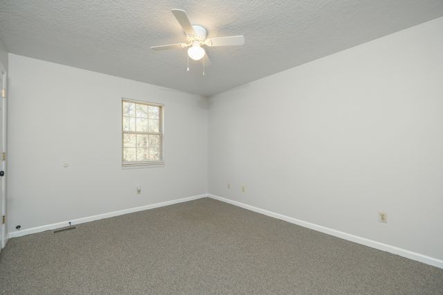 587 Baker Rd, Martin, TN 38237