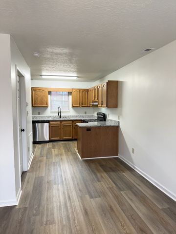 587 Baker Rd, Martin, TN 38237