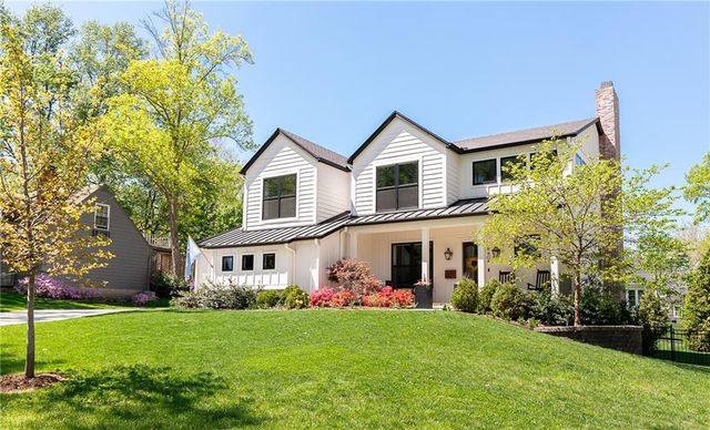 7404 Fontana Street, Prairie Village, KS 66208