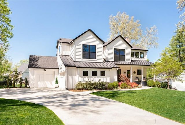 7404 Fontana Street, Prairie Village, KS 66208