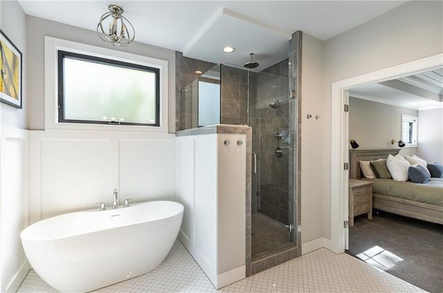 7404 Fontana Street, Prairie Village, KS 66208