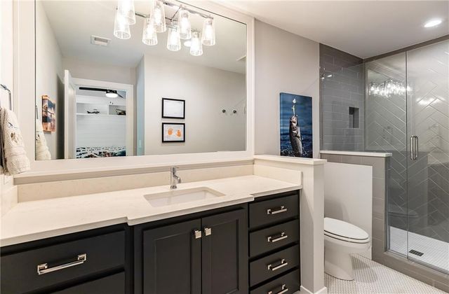 7404 Fontana Street, Prairie Village, KS 66208
