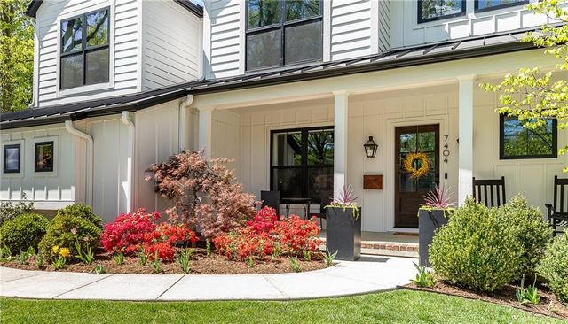 7404 Fontana Street, Prairie Village, KS 66208