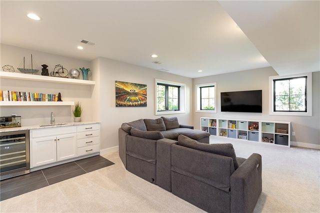 7404 Fontana Street, Prairie Village, KS 66208