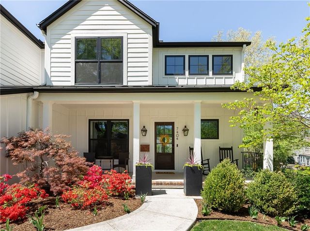7404 Fontana Street, Prairie Village, KS 66208