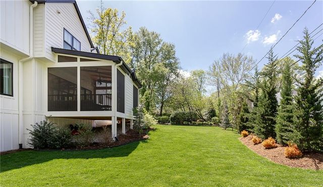 7404 Fontana Street, Prairie Village, KS 66208