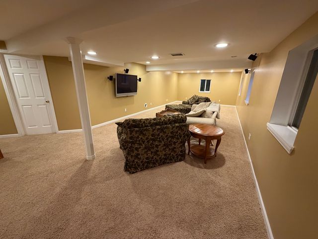 1068 Fox Path, West Dundee, IL 60118