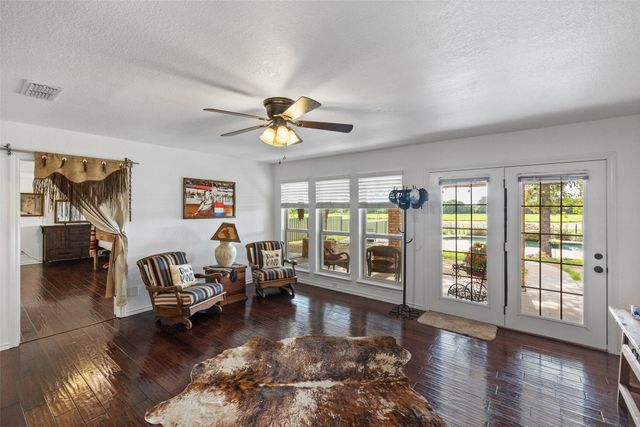 19901 S Highway 281, Lipan, TX 76462