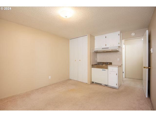 804 Ne 174TH Ave, Portland, OR 97230