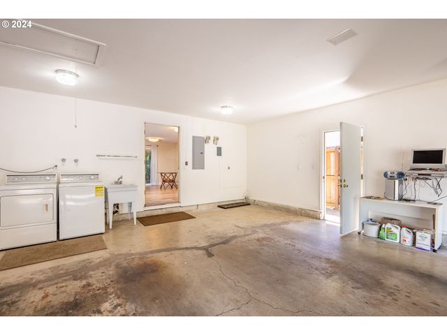 804 Ne 174TH Ave, Portland, OR 97230