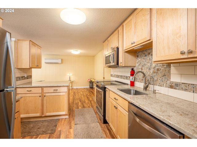 804 Ne 174TH Ave, Portland, OR 97230