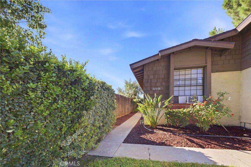 27558 Jasper Way, Castaic, CA 91384 — photo 2