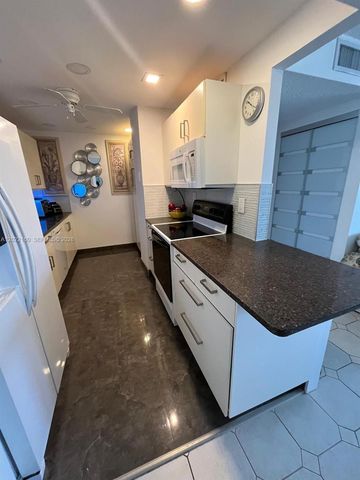 211 S Ocean Drive 204, Hollywood, FL 33019