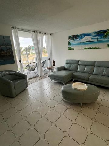 211 S Ocean Drive 204, Hollywood, FL 33019