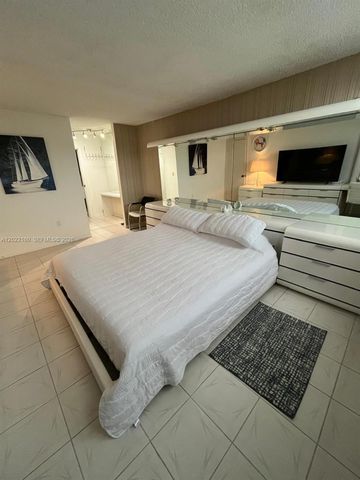 211 S Ocean Drive 204, Hollywood, FL 33019