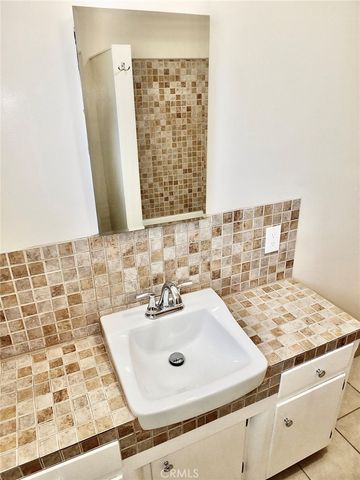 1250 E East 3rd Street 7, Long Beach, CA 90802