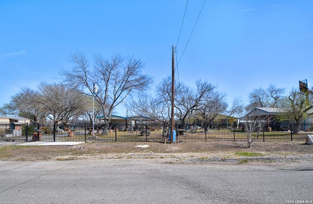 2740 Churchill, Converse, TX 78109