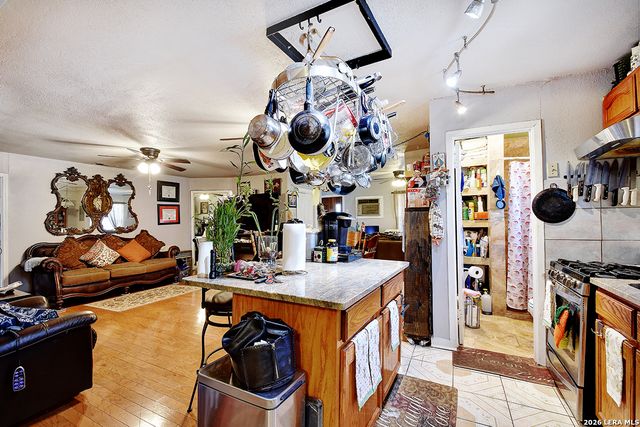 2740 Churchill, Converse, TX 78109