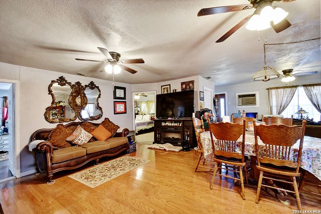 2740 Churchill, Converse, TX 78109