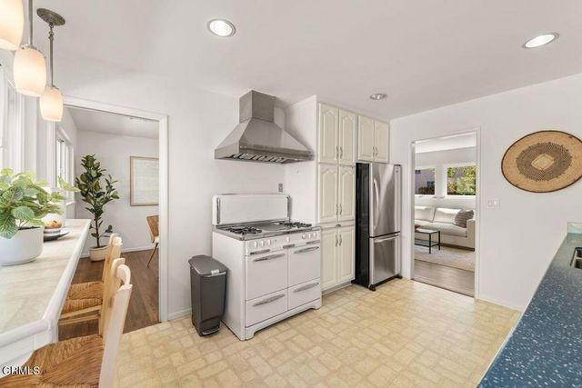 1046 Driftwood Lane, Ventura, CA 93001