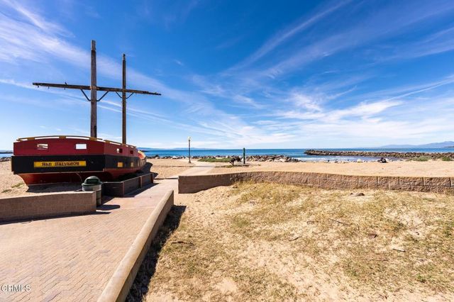 1046 Driftwood Lane, Ventura, CA 93001