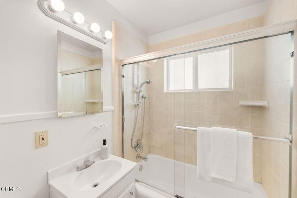 Image 31 of property listing at 1046 Driftwood Lane, Ventura, CA 93001